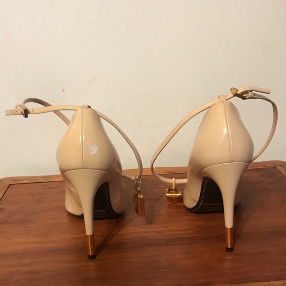 ❤️Tom Ford Padlock ankle wrap pumps - Picture 4 of 10